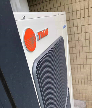 特靈風(fēng)冷冷水熱泵機(jī)組